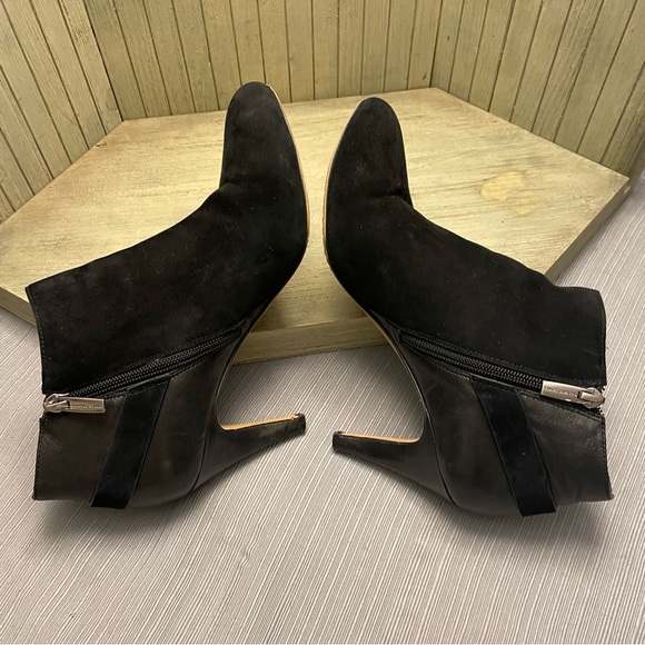 Vince Camuto Black Leather & Suede Heeled Booties 8M - Picture 6 of 13